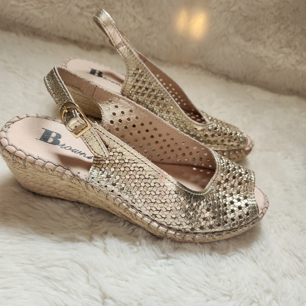 Browns Fullerton Metallic Gold Woven Wedge Espadrille Sandals Made in Spain 39